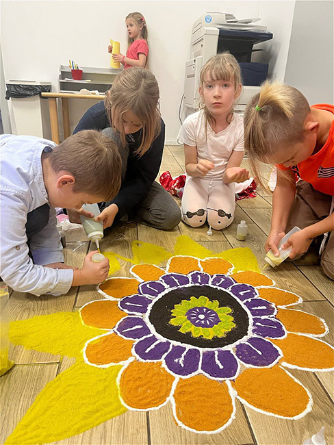 ozdoby z piasku kwiaty diwali