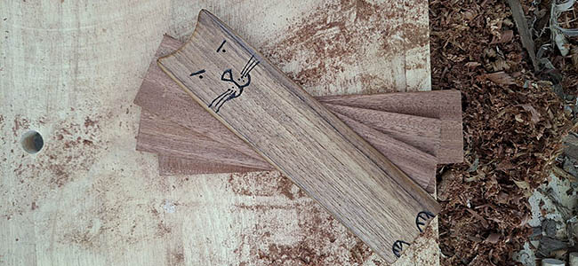 diy zakladka z drewna do ksiazki