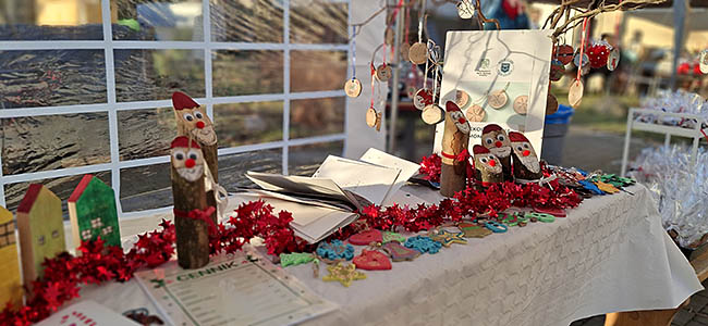 ozdoby swiateczne z drewna