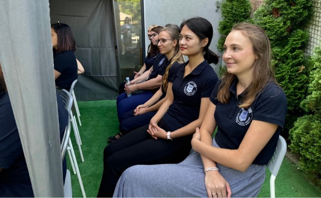 nauczyciele akademia montessori mokronos